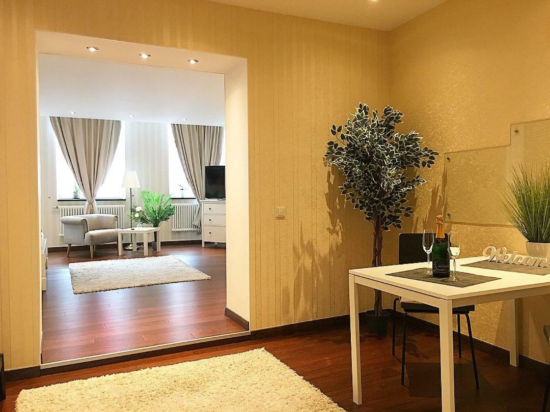 Aparthotel C'Est La Vie Зарлуї Екстер'єр фото